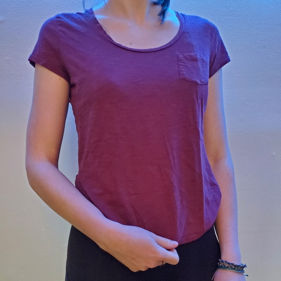 George Burgundy Tee - Picture 1 of 1